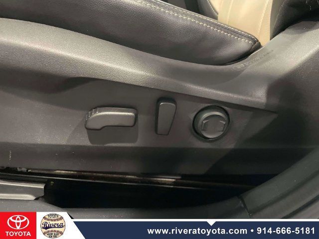 Used 2022 Subaru Outback Limited XT AWD/4WD image 18
