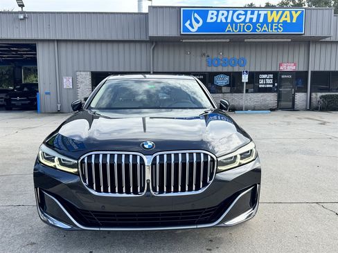 Used 2020 BMW 740i w/ Cold Weather Package RWD image 4