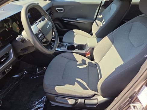 Used 2025 Kia K4 FWD image 11
