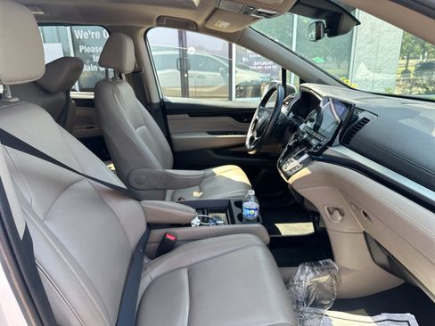 Used 2023 Honda Odyssey Touring image 10