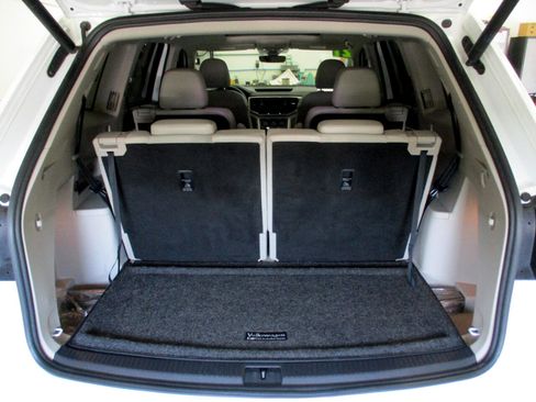 Used 2021 Volkswagen Atlas SEL Premium image 18