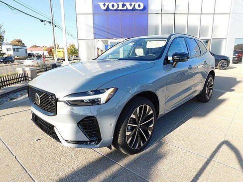 New 2026 Volvo XC60 B5 Ultra w/ Protection Package Premier AWD/4WD image 3