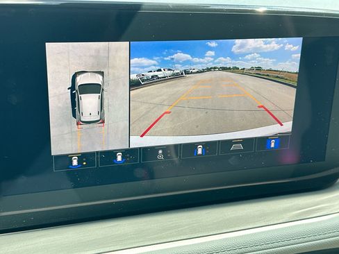 New 2026 Buick Encore GX Avenir w/ Avenir Technology Package FWD image 17