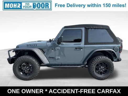 Used 2025 Jeep Wrangler Sport AWD/4WD image 3