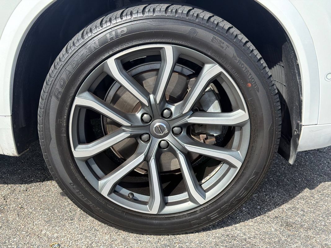 Used 2018 Volvo XC90 T6 Momentum w/ Convenience Package AWD/4WD image 13