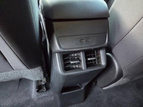 Certified 2025 Chevrolet Equinox LT image 17