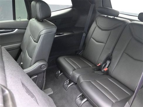 Used 2023 Cadillac XT6 Premium Luxury image 22