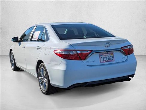 Used 2015 Toyota Camry SE image 8
