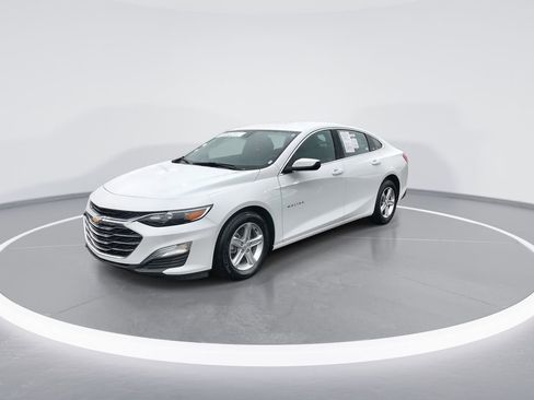 Used 2024 Chevrolet Malibu LS image 4