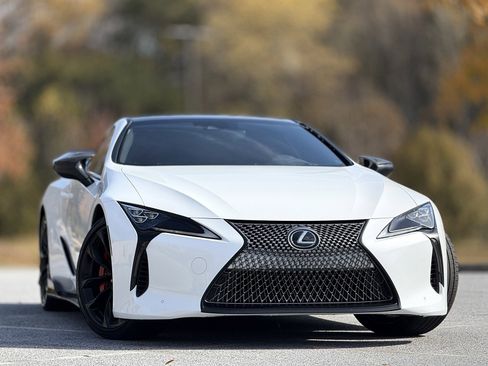 Used 2023 Lexus LC 500 Coupe w/ Sport Package image 3