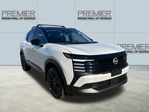 Used 2026 Nissan Kicks SR w/ Illumination Package image 3