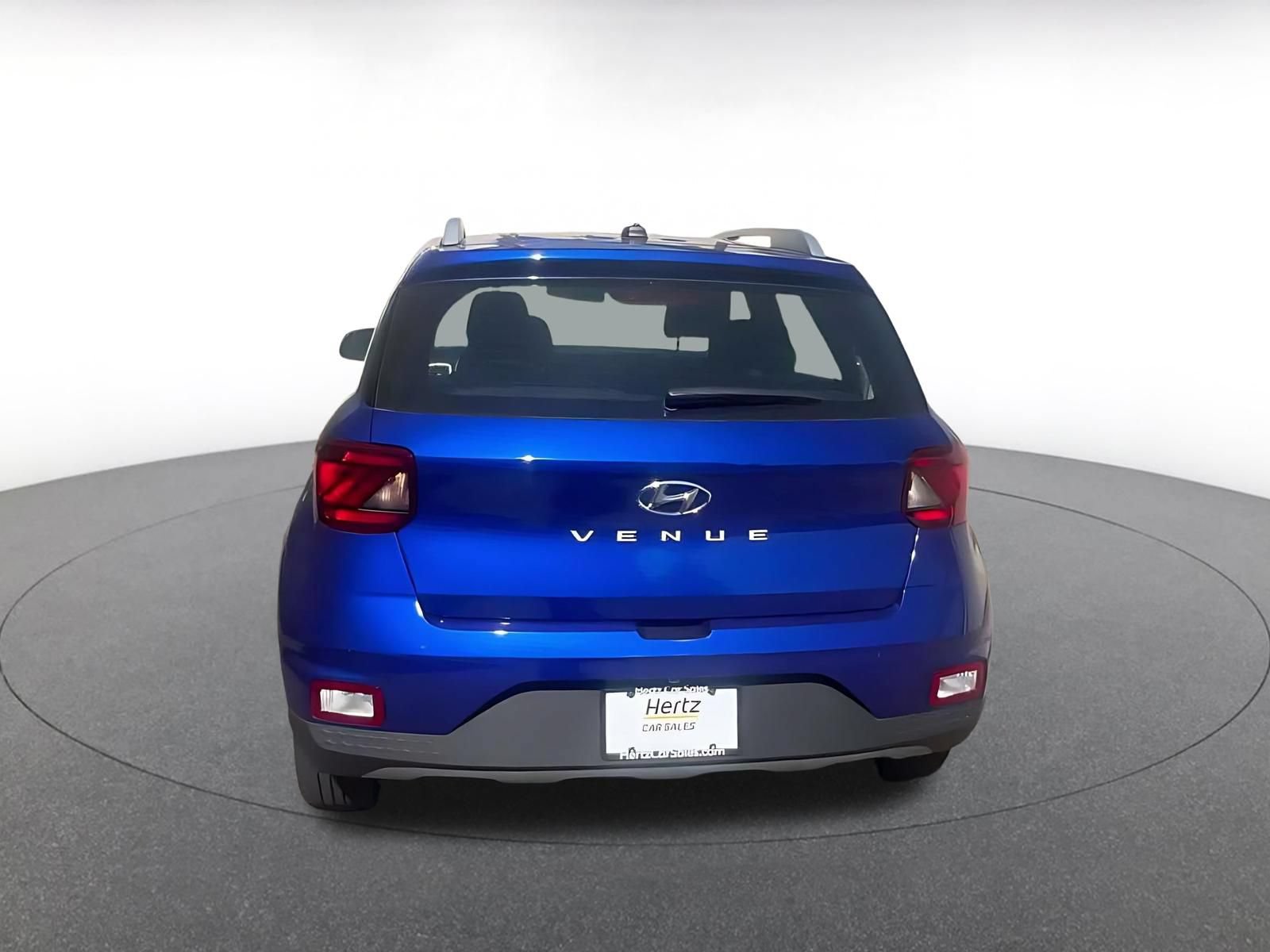 Used 2026 Hyundai Venue SEL FWD image 12