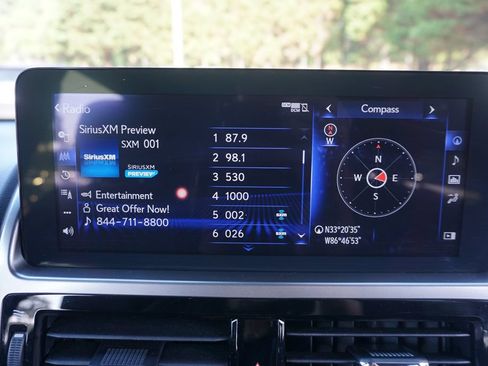 Used 2022 Lexus GX 460 Premium w/ Accessory Package AWD/4WD image 11