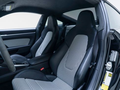 Used 2023 Porsche 911 Carrera S RWD image 22