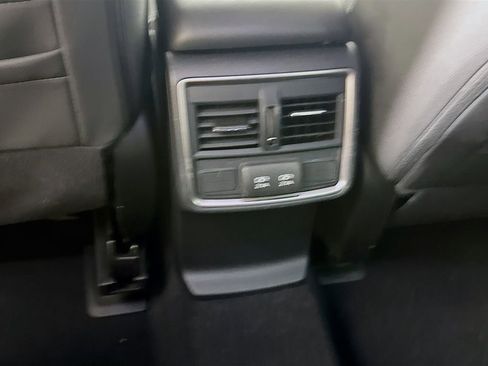 Used 2023 Subaru Forester Premium AWD/4WD image 30