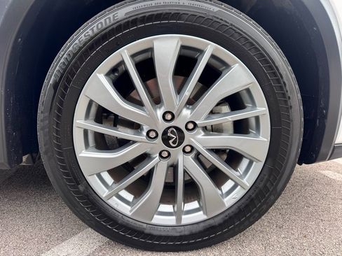 Used 2024 INFINITI QX50 Luxe image 15