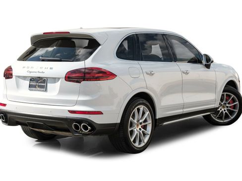 Used 2016 Porsche Cayenne Turbo w/ Premium Plus Package AWD/4WD image 8