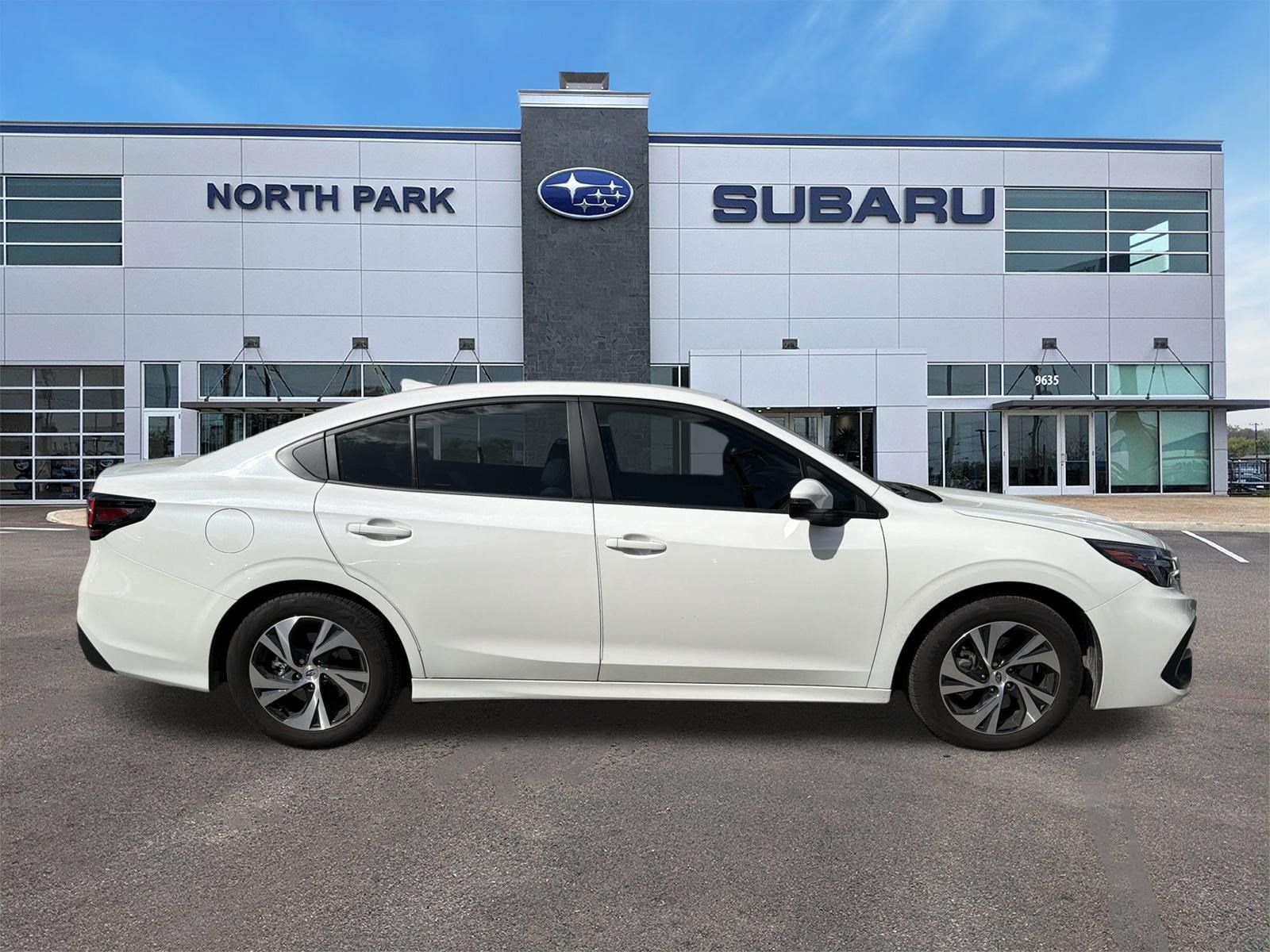 Used 2025 Subaru Legacy Premium AWD/4WD image 2