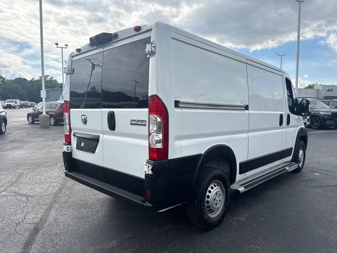 Used 2025 RAM ProMaster 2500 w/ U-Haul Equipment Group FWD image 8