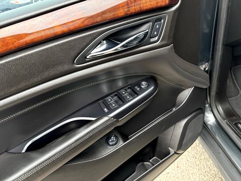 Used 2015 Cadillac SRX Luxury w/ Driver Awareness Package image 15