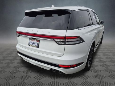 Used 2021 Lincoln Aviator Grand Touring w/ Equipment Group 301A AWD/4WD image 4