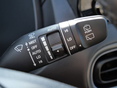 Certified 2023 Hyundai Kona Limited w/ Cargo Package image 33