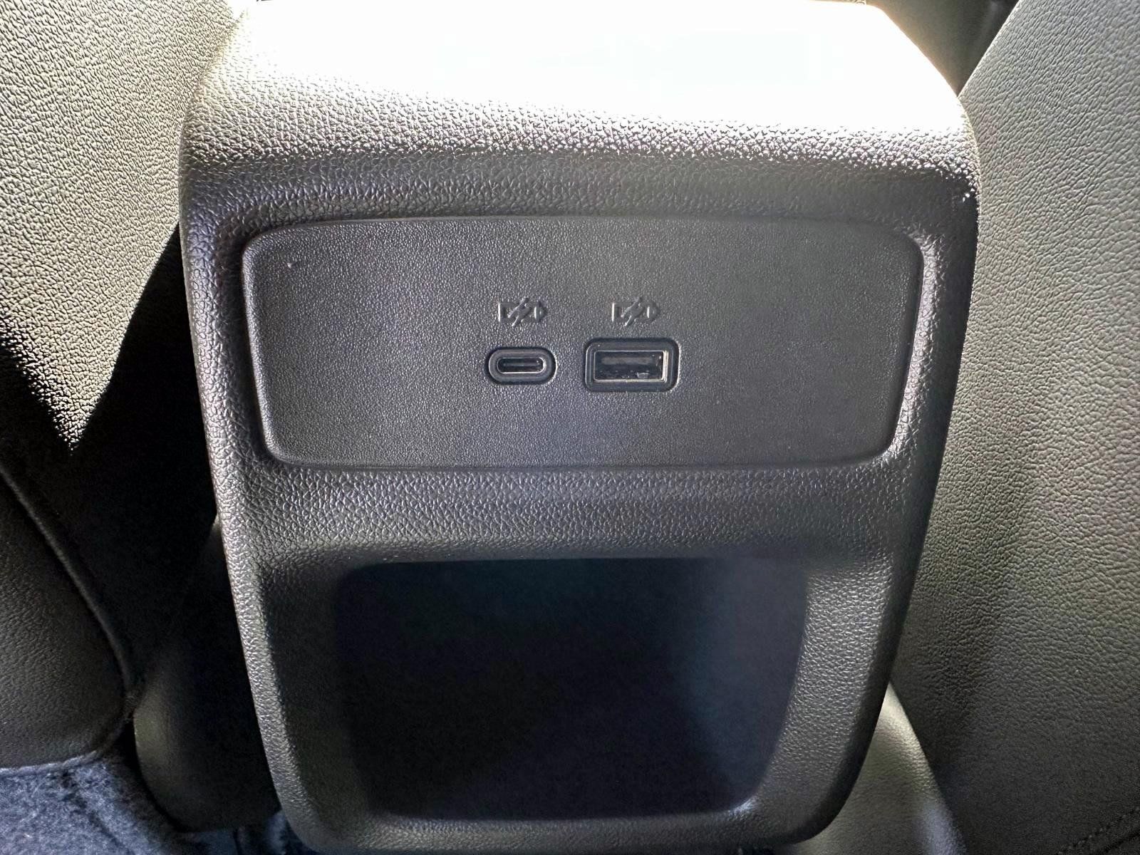 Used 2024 Chevrolet Trax LT FWD image 13