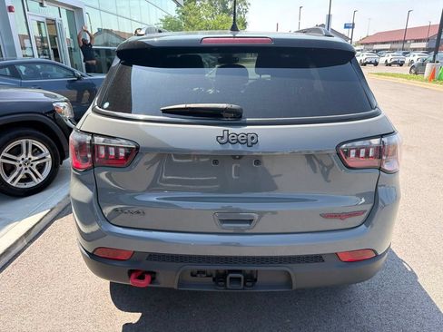 Used 2022 Jeep Compass Trailhawk w/ Sun and Sound Group AWD/4WD image 5