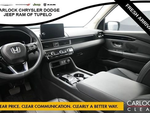 Used 2025 Honda Pilot Touring image 37