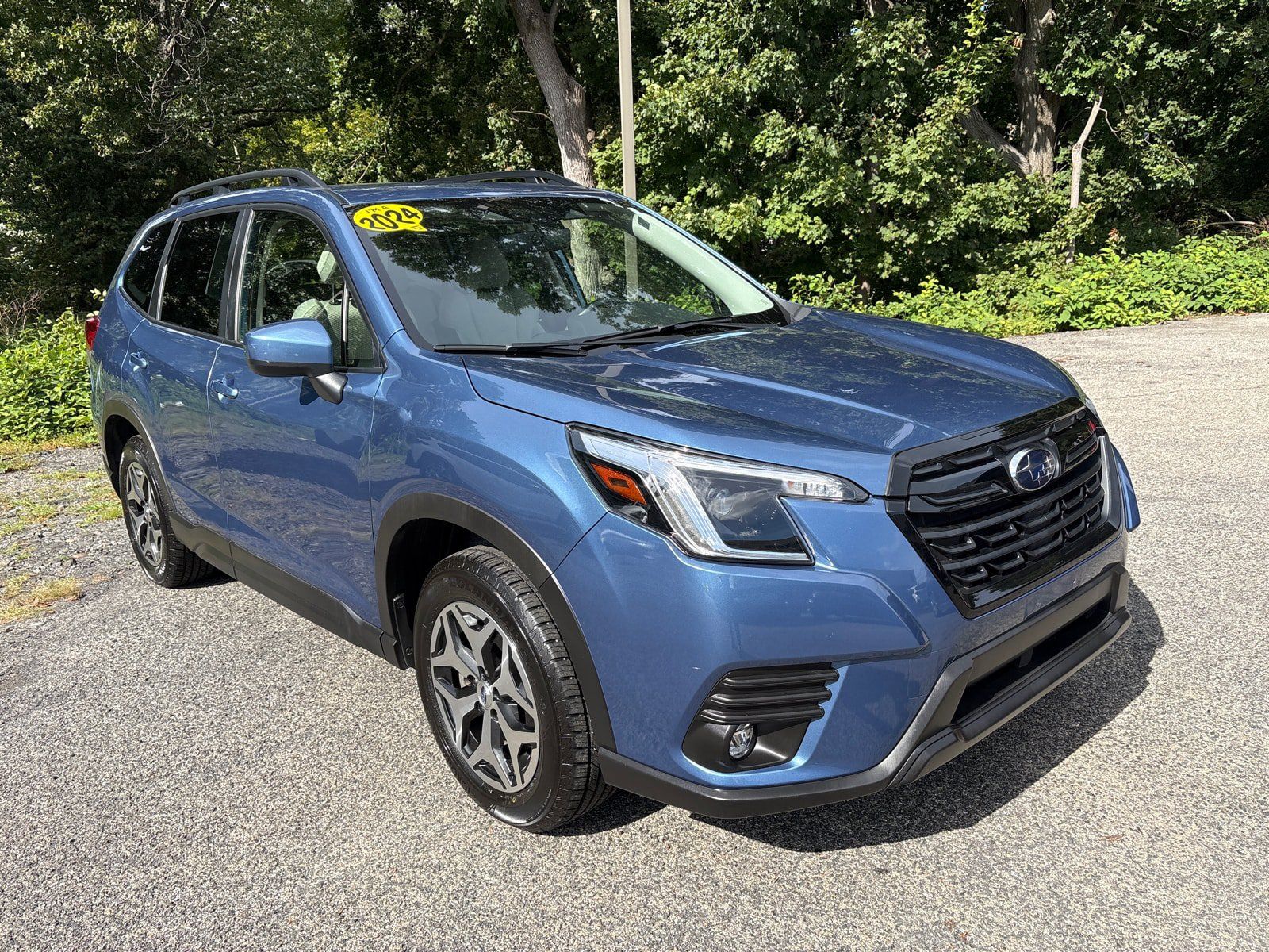 Used 2024 Subaru Forester Premium AWD/4WD image 1