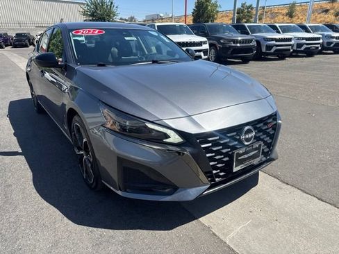 Used 2024 Nissan Altima 2.5 SR FWD image 8