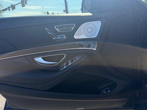 Used 2014 Mercedes-Benz S 550 Sedan image 17