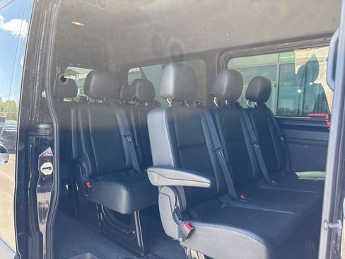 Used 2022 Mercedes-Benz Sprinter 2500 image 4