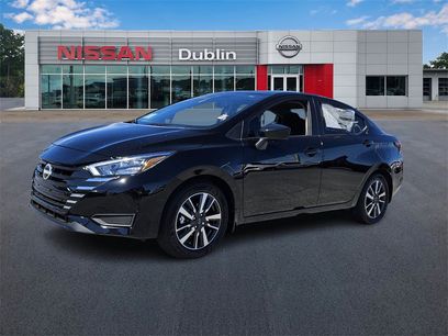New 2025 Nissan Versa SV w/ Trunk Package