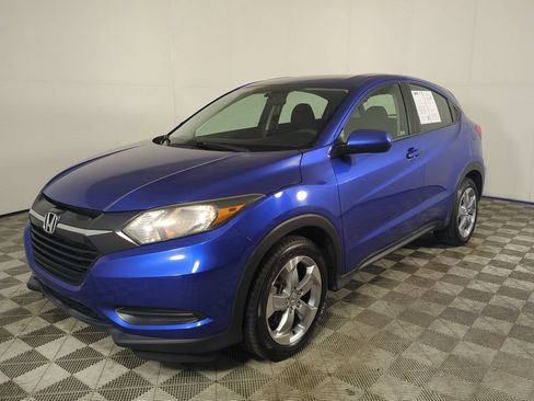 Used 2018 Honda HR-V LX image 9