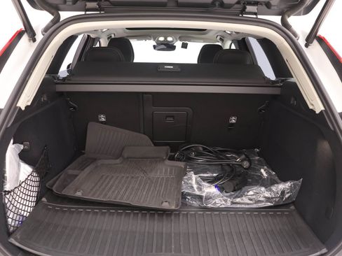 Used 2025 Volvo XC60 T8 Plus w/ Protection Package Premier image 24