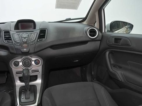 Used 2018 Ford Fiesta SE FWD image 17