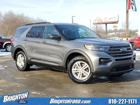 Used 2022 Ford Explorer XLT image 1
