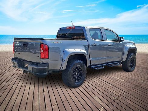 Used 2022 Chevrolet Colorado LT AWD/4WD image 4