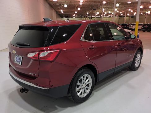 Used 2019 Chevrolet Equinox LT w/ Driver Convenience Package AWD/4WD image 3
