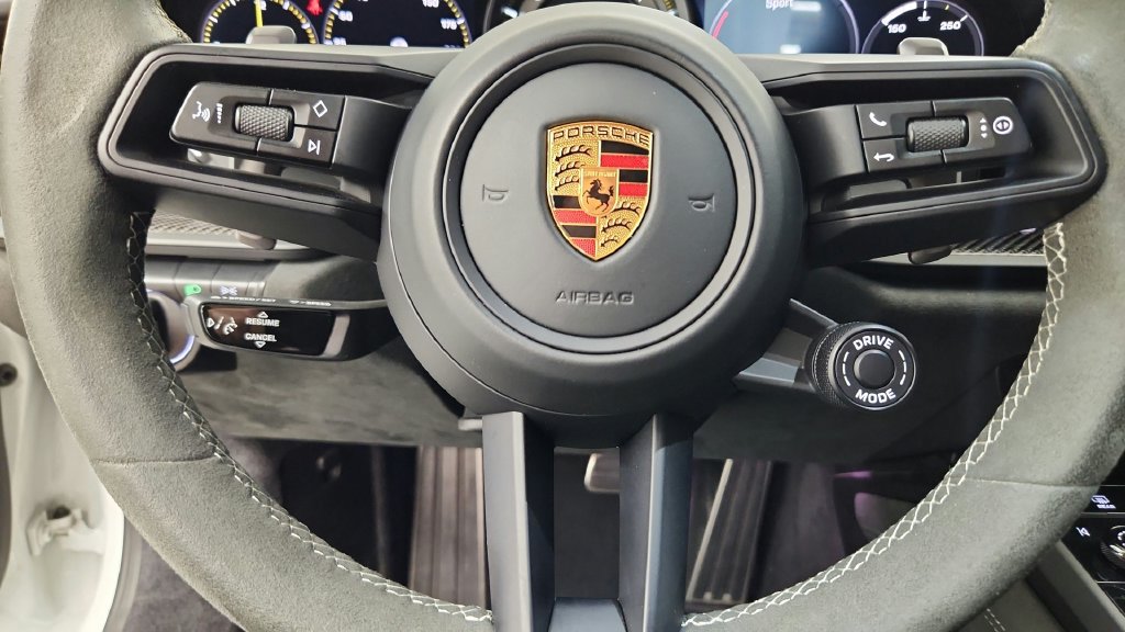 Used 2022 Porsche 911 GT3 RWD image 40