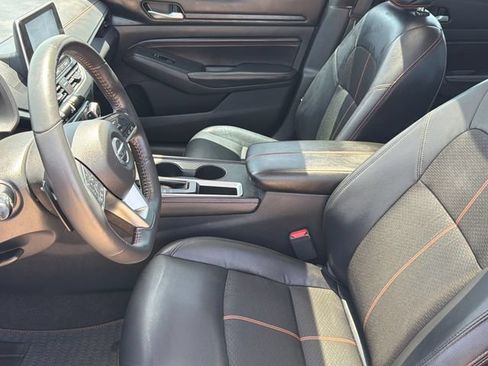 Used 2022 Nissan Altima 2.5 SR w/ Midnight Edition Package FWD image 20