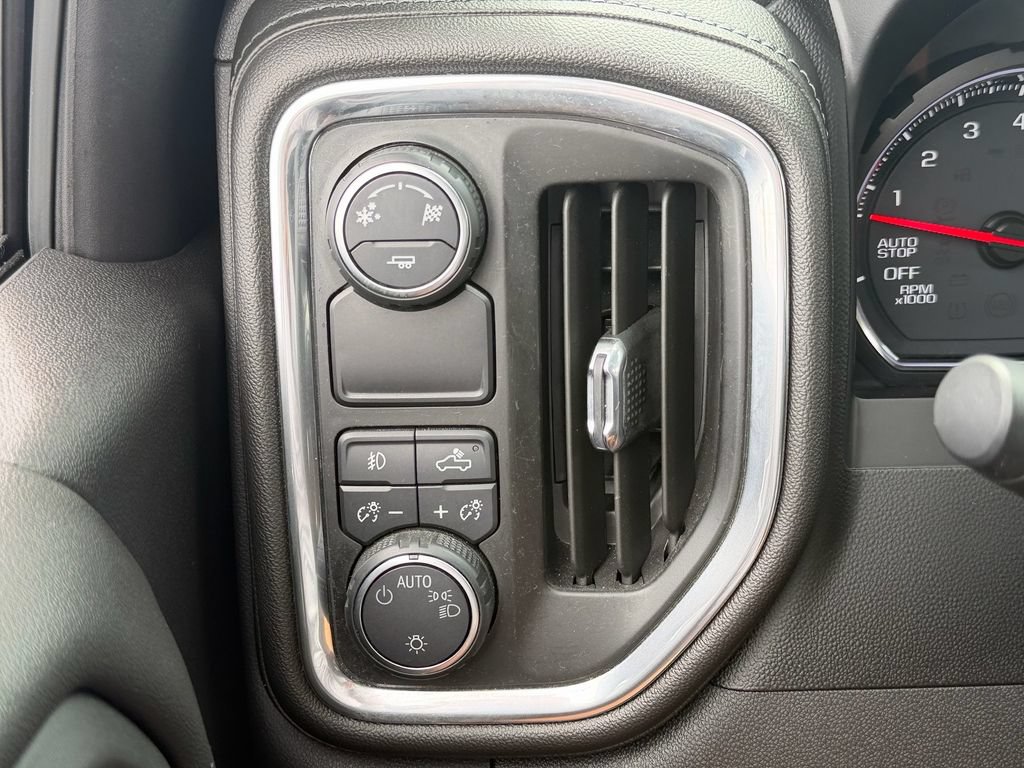 Used 2019 Chevrolet Silverado 1500 RST RWD image 30