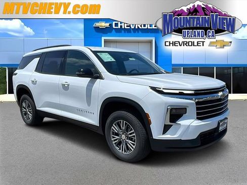 New 2026 Chevrolet Traverse LT w/ LPO, Floor Liner Package FWD image 1