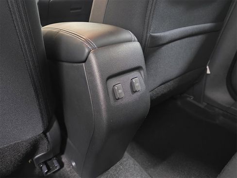 Used 2024 Nissan Kicks SV image 35