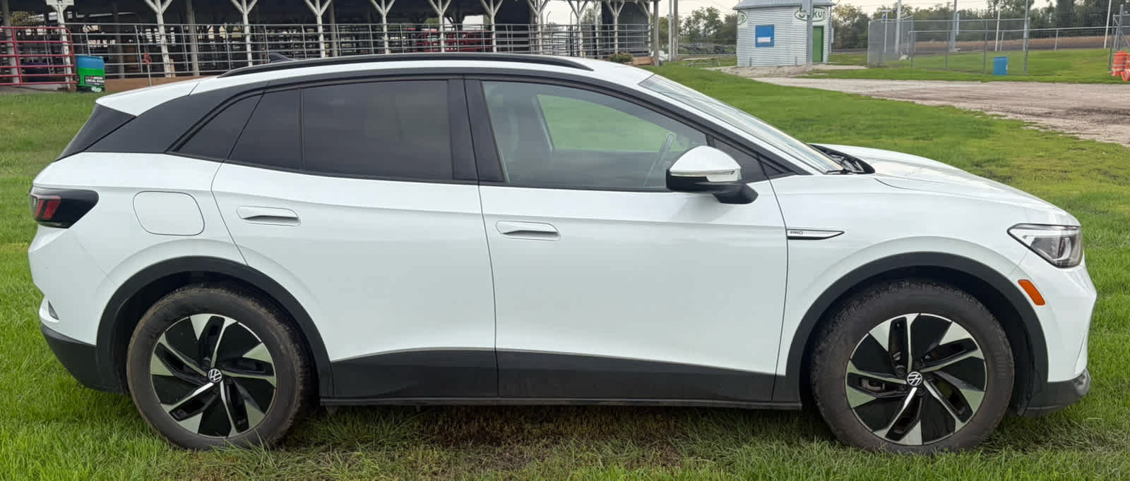 Used 2022 Volkswagen ID.4 Pro RWD image 9