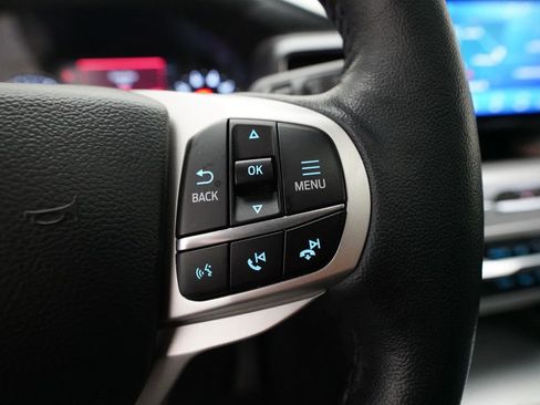 Used 2023 Ford Explorer XLT w/ Equipment Group 202A AWD/4WD image 20