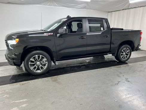 Used 2022 Chevrolet Silverado 1500 RST w/ Z71 Off-Road Package AWD/4WD image 6
