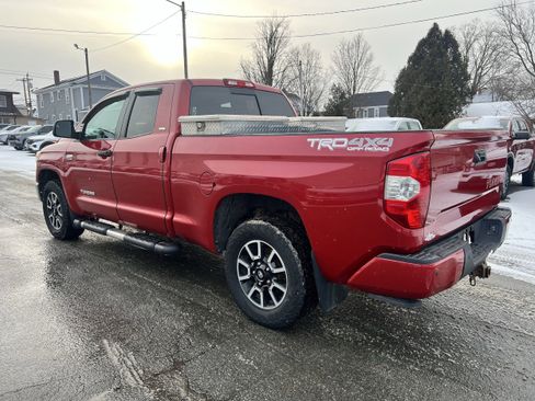 Used 2016 Toyota Tundra SR5 image 8