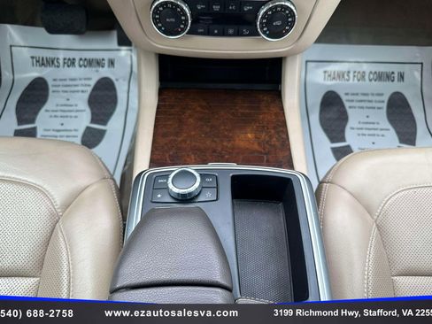 Used 2014 Mercedes-Benz ML 350 ML 350 4MATIC Sport Utility 4D w/ Premium 1 Package image 27